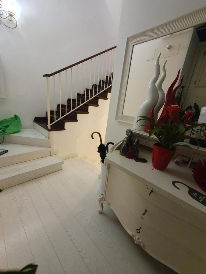 Apartment White Stylish 3 *